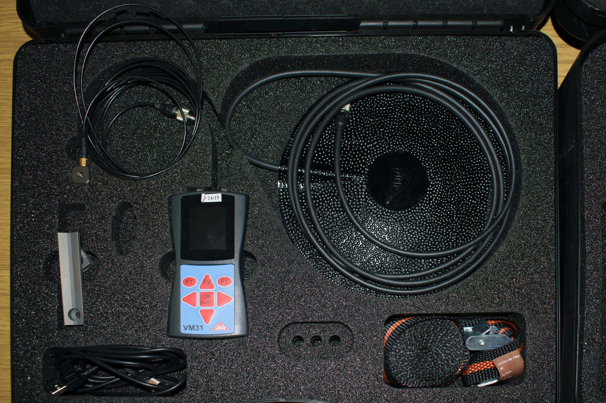 Noise measurement device in the box